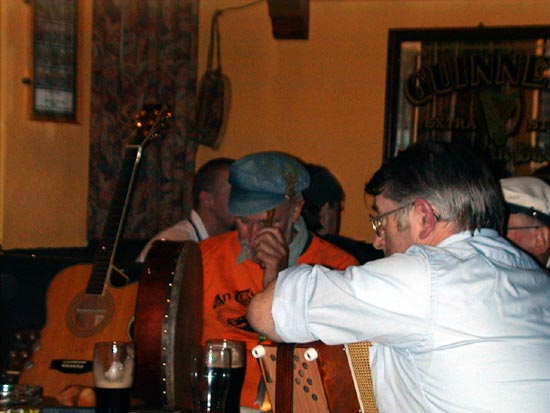 Traditional music session at O'Donovan's.jpg 43.4K